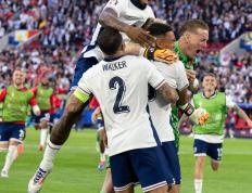 乐鱼体育网站入口-英格兰逆袭取胜，豪取三分晋级机会大增的简单介绍