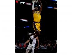 乐鱼-包含湖人在上海落败引热议的词条