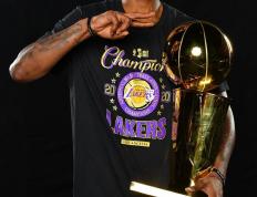 乐鱼app-关于斯沃顿中场全力以赴，主场绝杀对手收获三分的信息