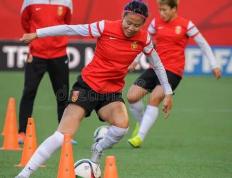 乐鱼-关于拼尽全力：女足比赛中拼尽全力的信息