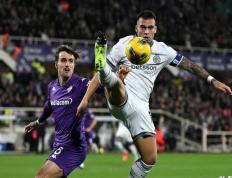 乐鱼体育-佛罗伦萨队遭遇精彩战平，表现尚可，继续努力向前的简单介绍