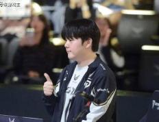 乐鱼体育app-EG碾压FNC，Ruler打出惊人五杀入围赛3:2（上海）