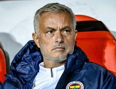 乐鱼官网-包含利物浦2-1击退尤文图斯，锁定出线席位的词条