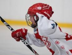 乐鱼app-曼联教练组强化体能训练，备战关键战