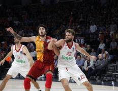 乐鱼体育-拜仁慕尼黑客场大胜，豪取德甲联赛三分！