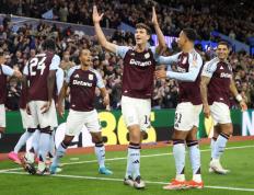 乐鱼体育网站入口-包含阿斯顿维拉主场豪取三分，球迷尖叫庆祝胜利的词条