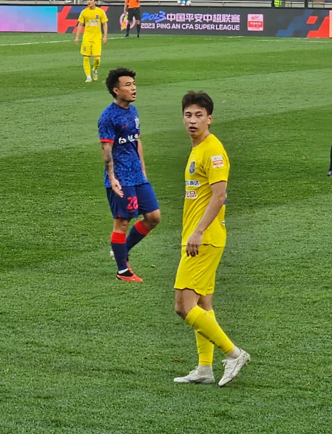 乐鱼体育-包含泰达坐镇主场，全力以赴勇夺胜利积分榜大跃进的词条