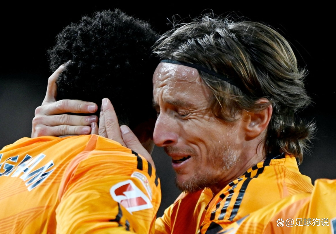 乐鱼体育app-包含瓦伦西亚强势冲击前四,迎接新一轮比赛的词条