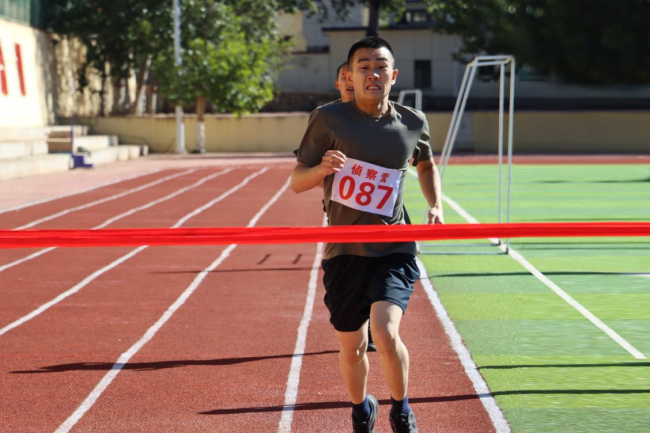 乐鱼体育网站入口-经历无数考验，球员们斗志昂扬决胜赛场！的简单介绍