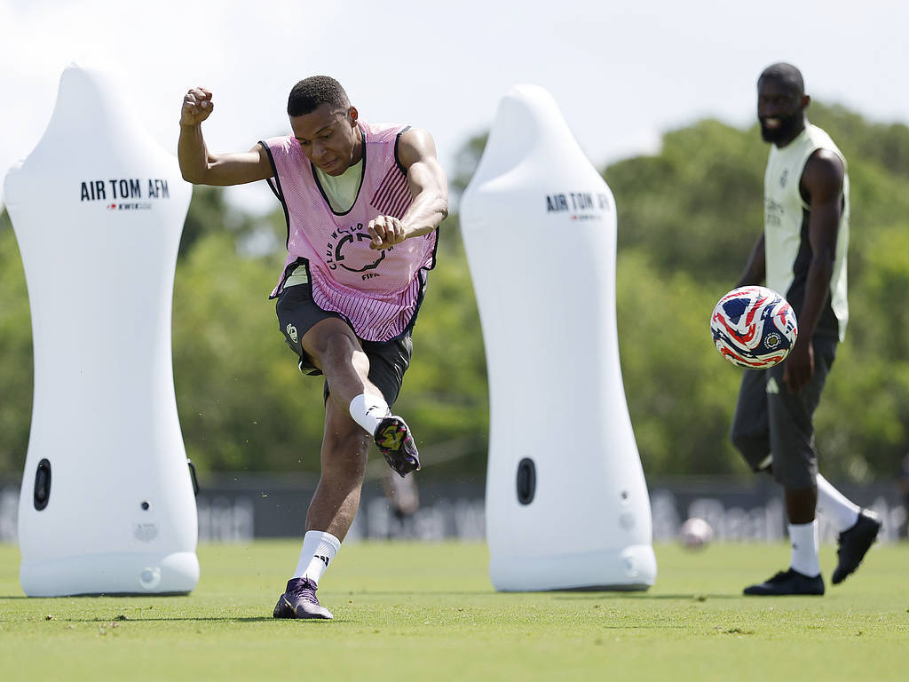 乐鱼体育网站入口-经历无数考验，球员们斗志昂扬决胜赛场！的简单介绍