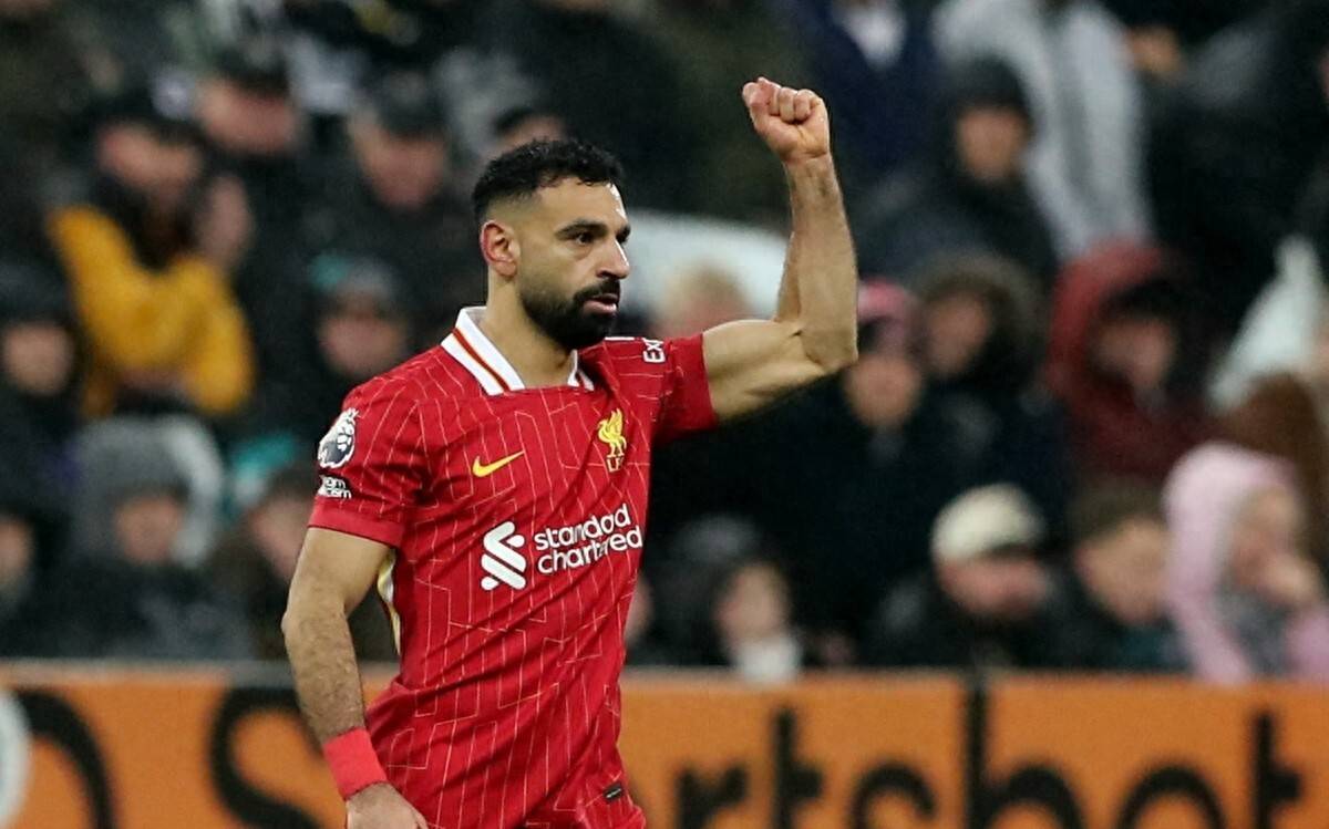 乐鱼体育-包含利物浦奋力逆转埃弗顿，成功挣得一场胜利的词条