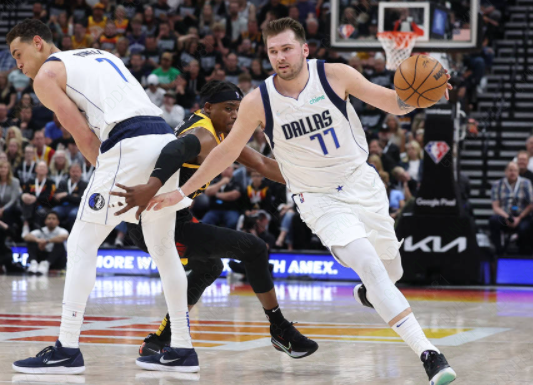 乐鱼体育-梅奥效力下，爵士击败独行侠摆脱状况的简单介绍