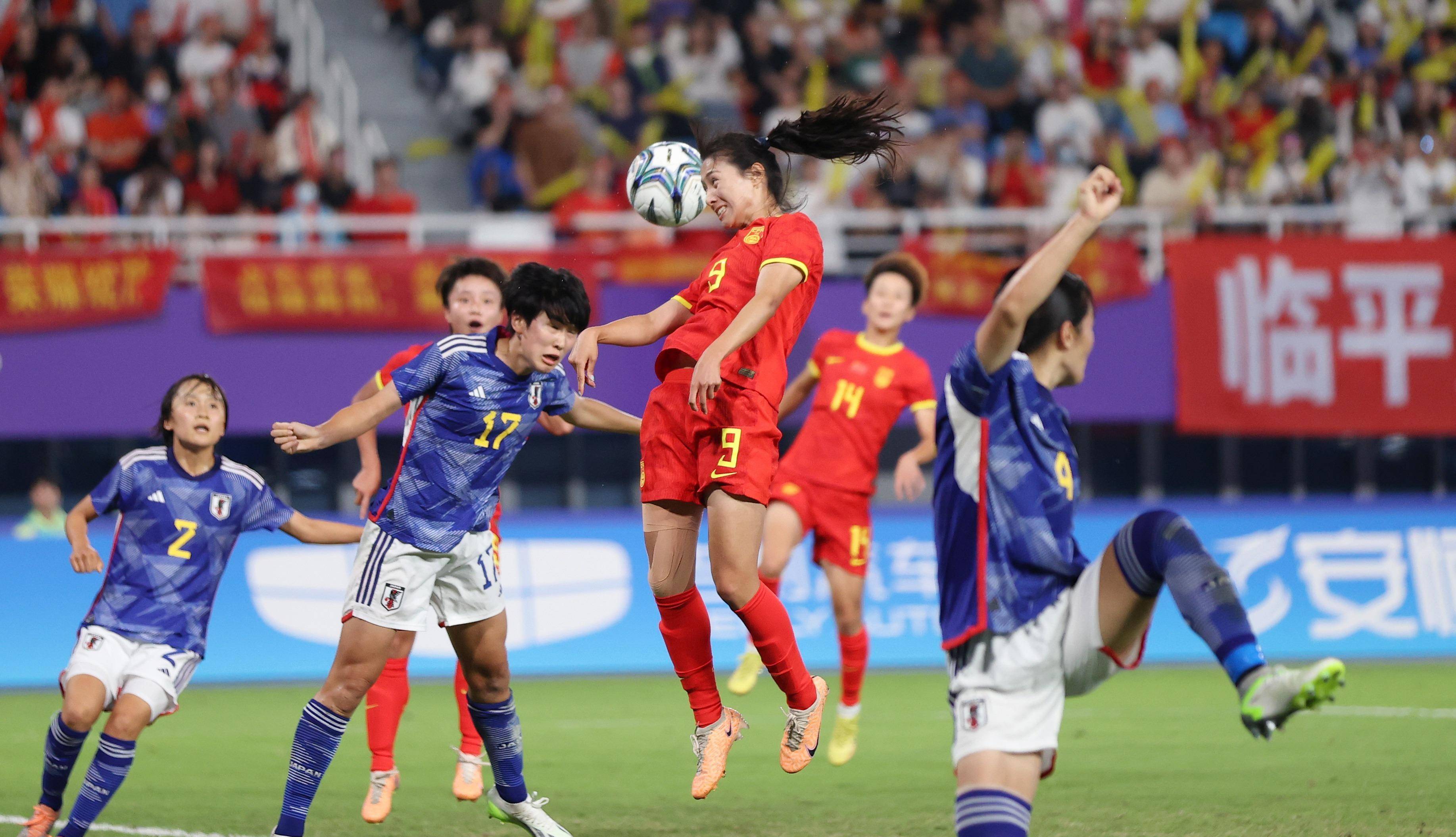 乐鱼-关于拼尽全力:女足比赛中拼尽全力的信息