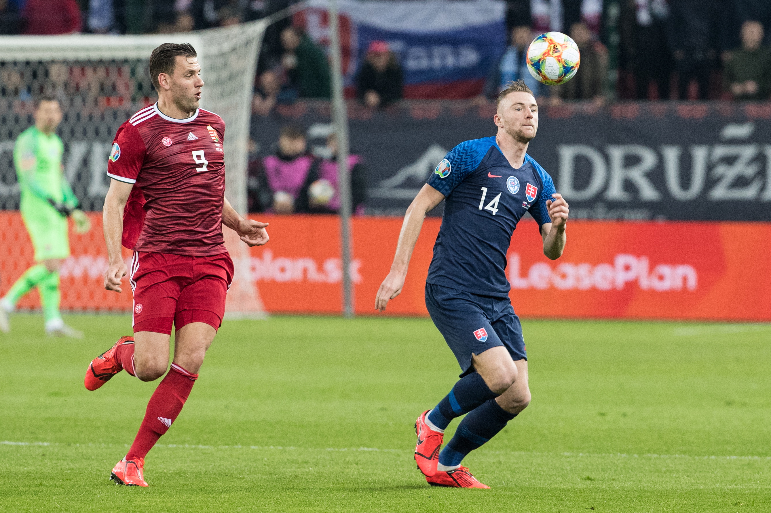 乐鱼体育网站入口-斯洛伐克队挺进欧锦赛附加赛,获得资格