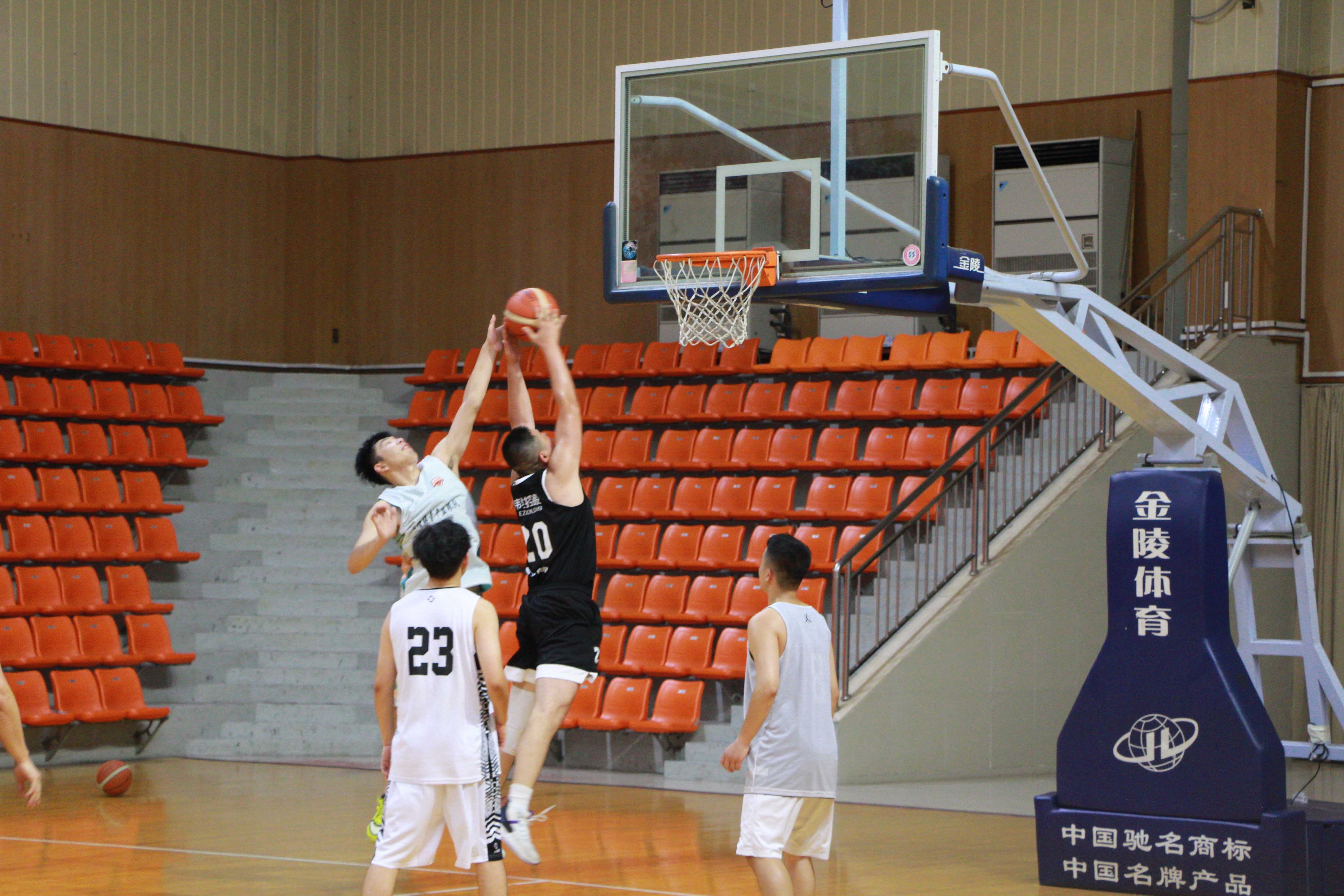 乐鱼体育-江苏队在比赛中展现出色的球技和团队精神