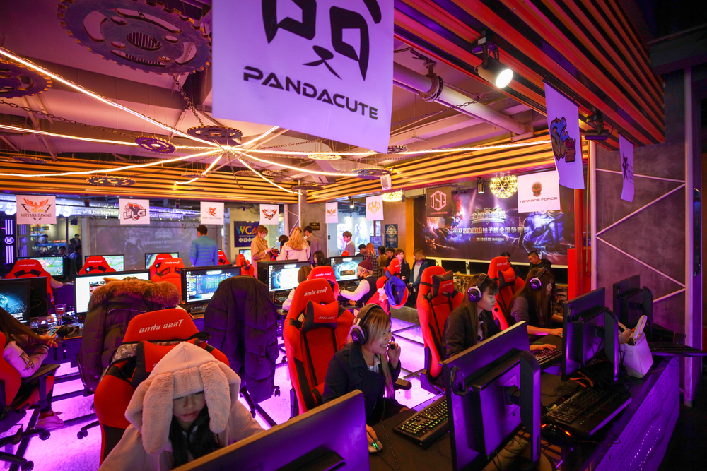 乐鱼-KT轻取C9，Peanut团战一打五小组赛2:1（成都）