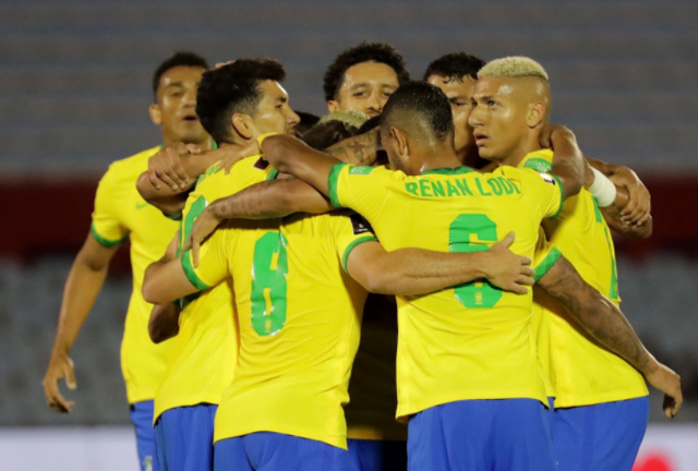 乐鱼体育网站入口-包含英格兰轻取乌拉圭，马尔基尼奥斯高光表现的词条