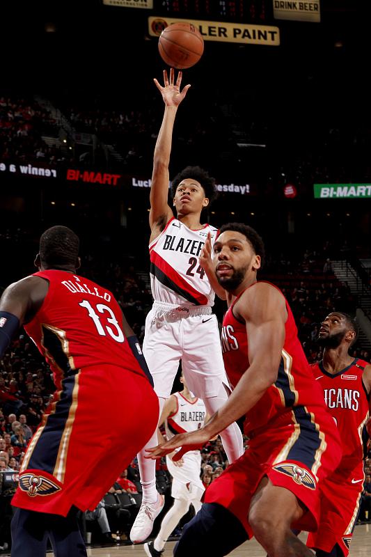 乐鱼体育-深圳队逆转火箭，利拉德带队取胜